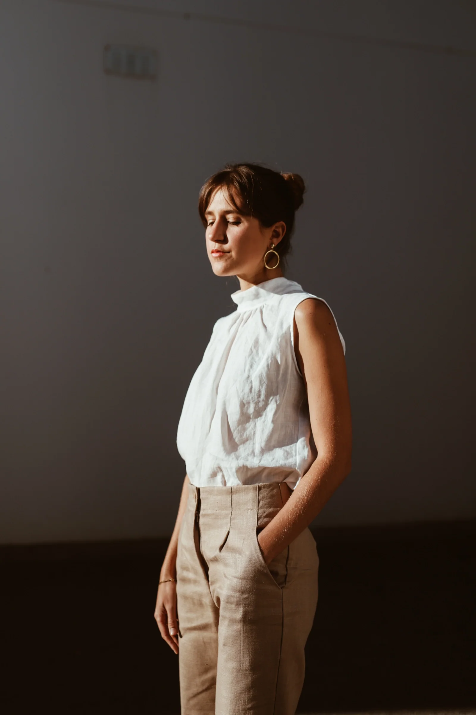 Hi Neck Top | White - Barbeachs