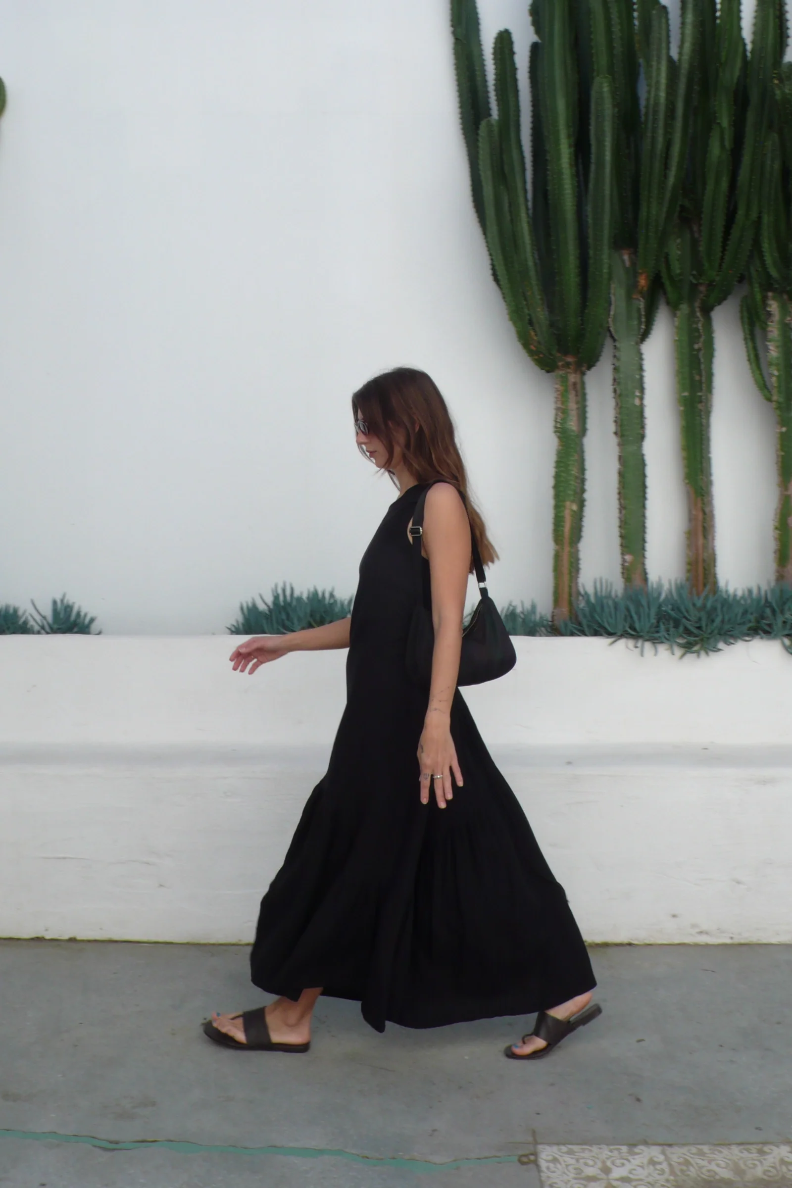 Asymmetric Maxi Dress | Black - Barbeachs